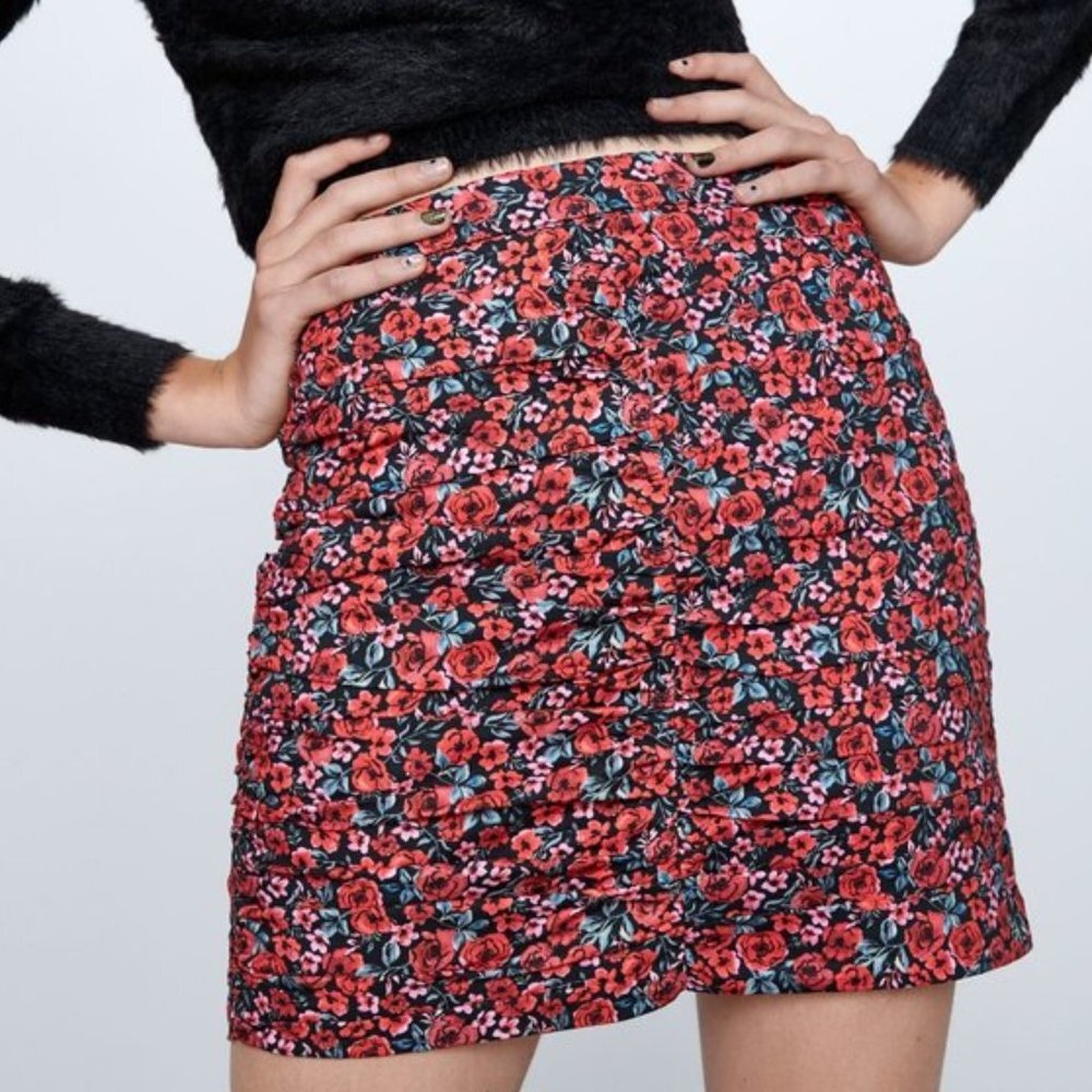 Zara NWT‎ Floral Mini Skirt